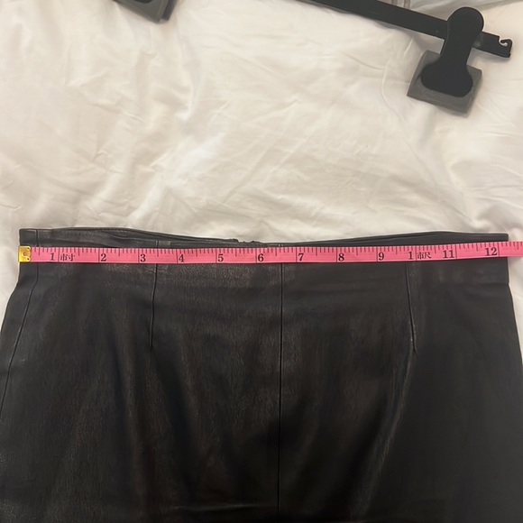 Iris and Ink black leather pencil skirt size 8 - Picture 8 of 9